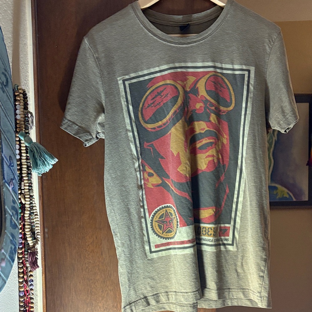 OBEY Propaganda Goggles & Pilot Quality Dissent T-Shirt.